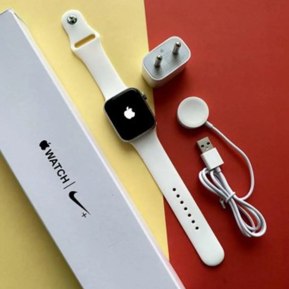 Apple Iwatch Series 7 White Color Apple Logo