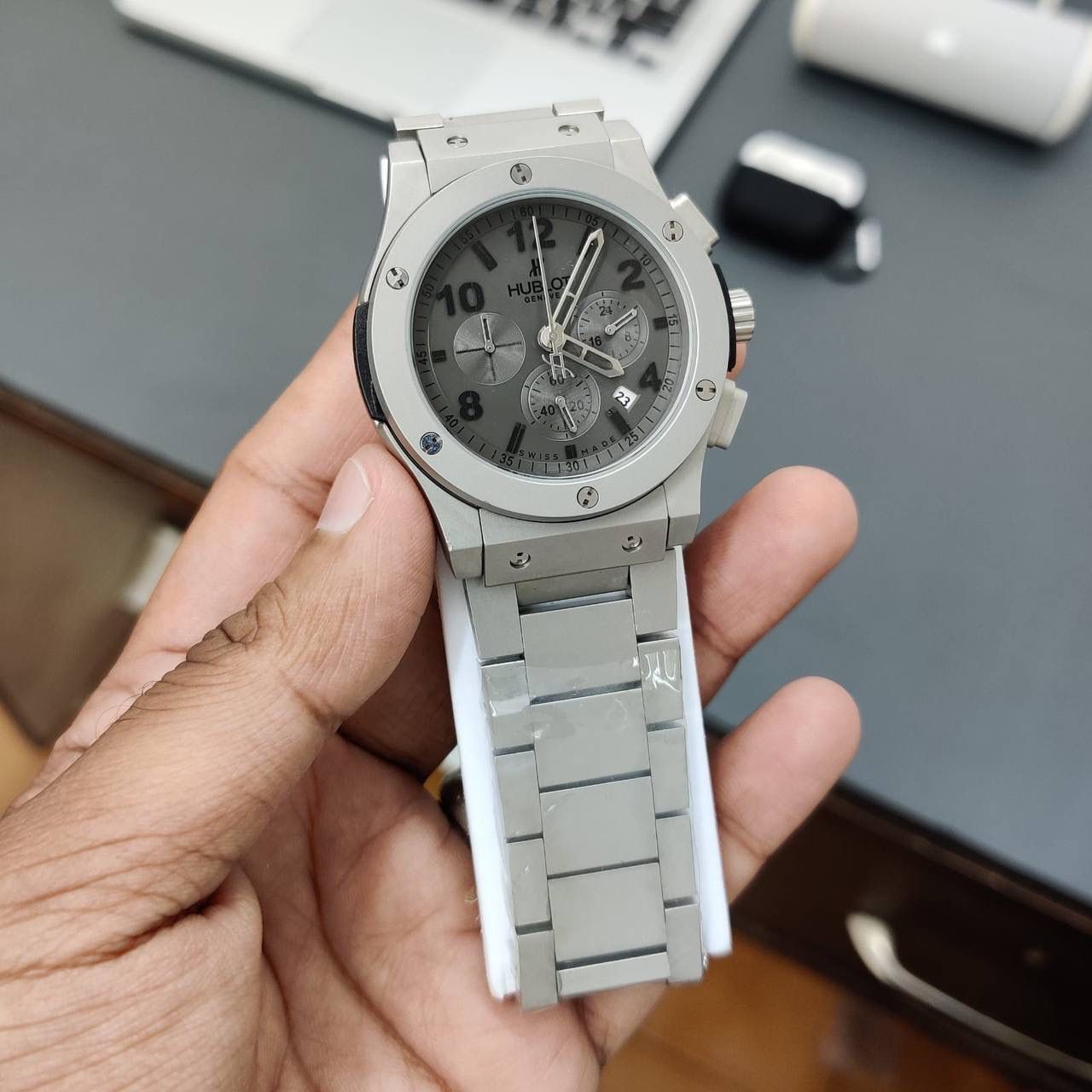 Hublot Big Bang-Inspired Grey Chronograph Watch – Men's Edition