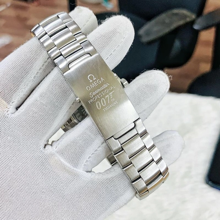 Omega Seamaster Planet Ocean Skyfall 007