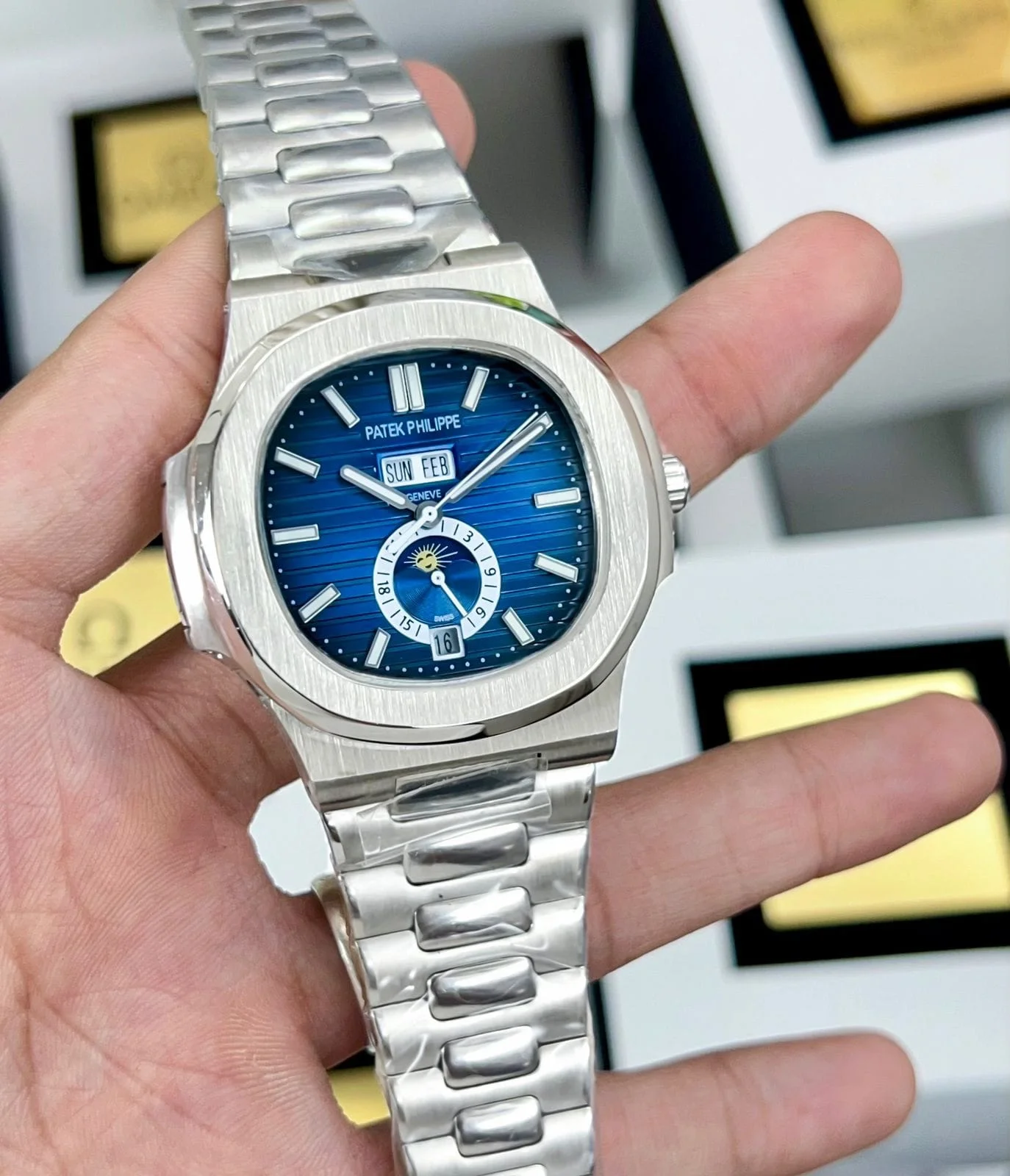 Patek Philippe Nautilus 5061 – Blue Sun Moon Edition